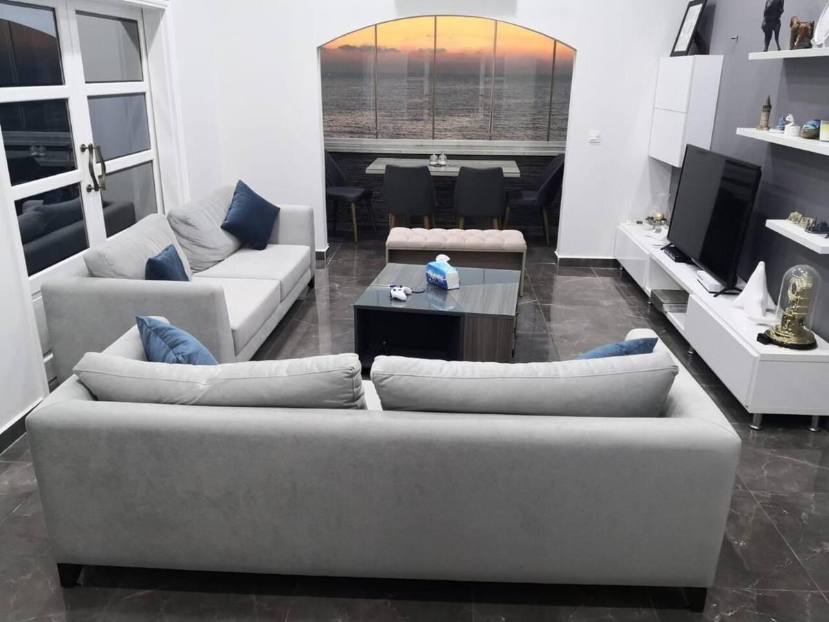 Big Seafront Apartment In Saida Lebanon Екстериор снимка