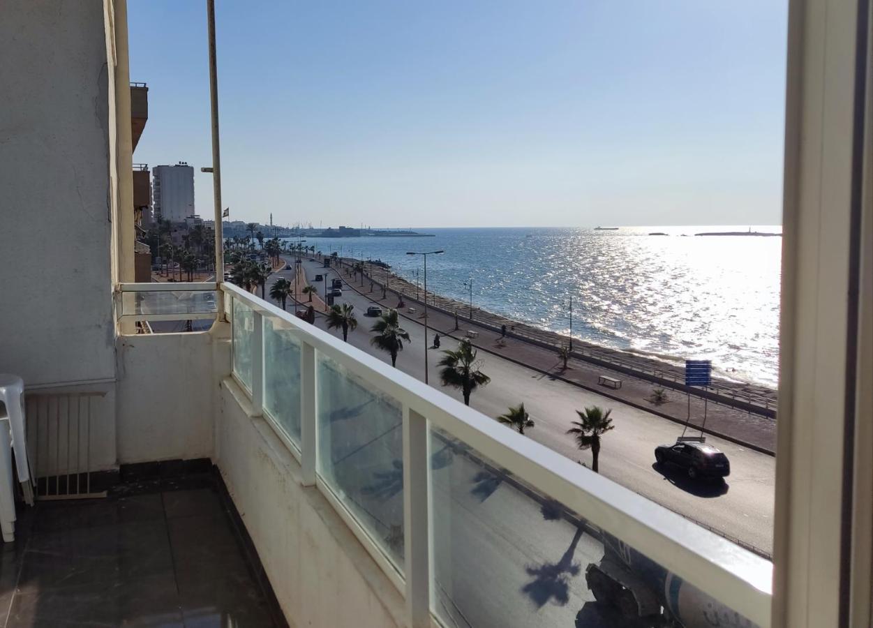 Big Seafront Apartment In Saida Lebanon Екстериор снимка